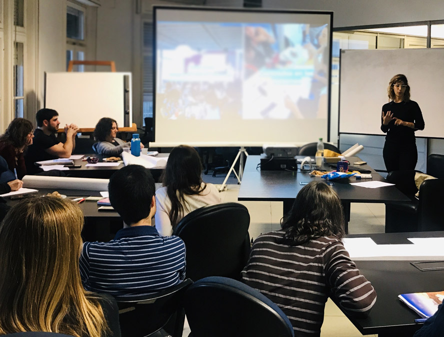 team listening the class